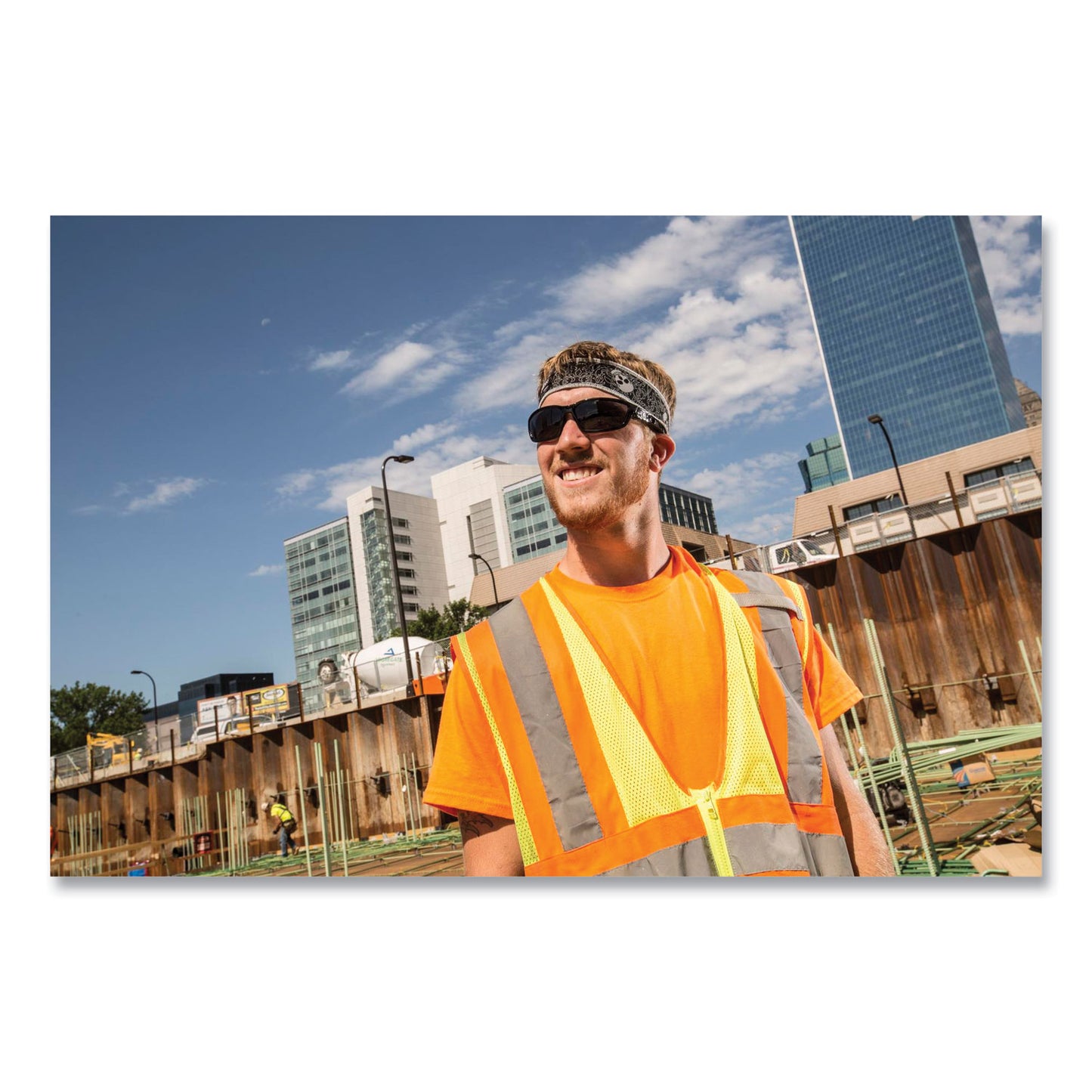GloWear 8089 Non-Certified Hi-Vis T-Shirt, Medium, Orange